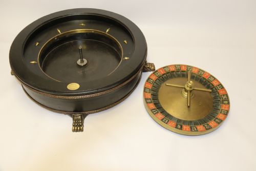 ANTIQUE 19TH CENTURY LARGE FRENCH ROULETTE WHEEL CIRCA 1880 WITH THE ORIGINAL FELT TABLE CLOTH - ADDITIONAL PHOTO 13