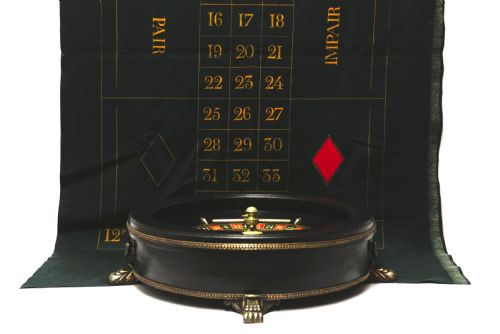 ANTIQUE 19TH CENTURY LARGE FRENCH ROULETTE WHEEL CIRCA 1880 WITH THE ORIGINAL FELT TABLE CLOTH - ADDITIONAL PHOTO 19