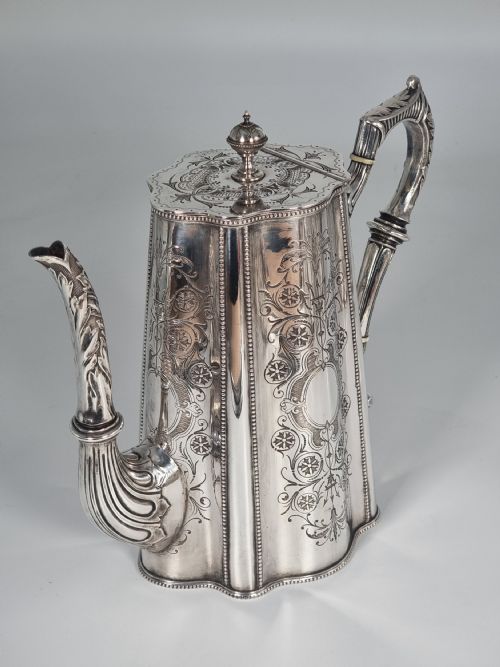 AN ENGLISH VICTORIAN SILVER PLATED TEACOFFEE SET LARGE AND ORNATE DECORATIVE FOUR PIECE SET - ADDITIONAL PHOTO 7
