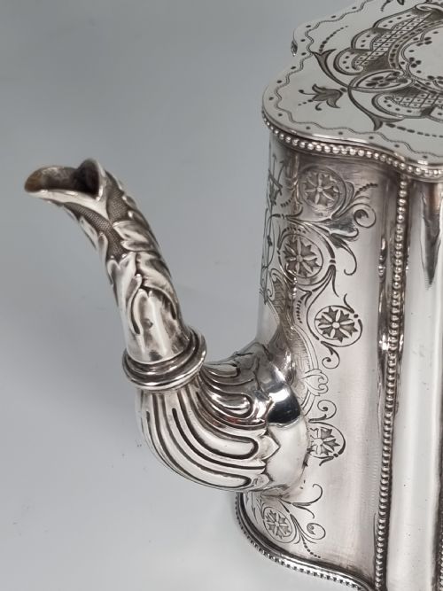 AN ENGLISH VICTORIAN SILVER PLATED TEACOFFEE SET LARGE AND ORNATE DECORATIVE FOUR PIECE SET - ADDITIONAL PHOTO 13