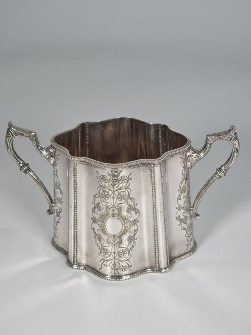 AN ENGLISH VICTORIAN SILVER PLATED TEACOFFEE SET LARGE AND ORNATE DECORATIVE FOUR PIECE SET - ADDITIONAL PHOTO 23