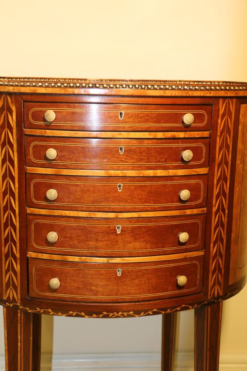 A RARE AND EXQUISITE GEORGE III LADIES WORKTABLE WITH MULTIPLE SECRET RISING COMPARTMENTS - ADDITIONAL PHOTO 3