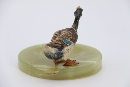 AN AUSTRIAN COLD PAINTED BRONZE STUDY OF A DRAKE MALLARD DUCK ON AN ONYX PLINTH - ADDITIONAL PHOTO 5