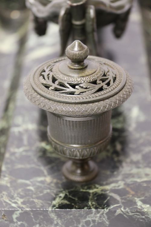 EMPIRE PERIOD BRONZE AND MARBLE DESK TOP INKSTAND BY LEFEBVRE OF BELGIUM CIRCA 1820 - ADDITIONAL PHOTO 9