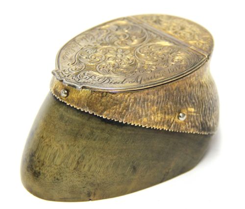 A COUNTRY HOUSE INK WELL IN THE FORM OF A PONY'S HOOF - ADDITIONAL PHOTO 2