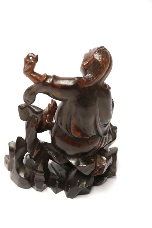 A LATE 19TH CENTURY CHINESE CARVED HARDWOOD FIGURE WITH MYTHICAL CREATURE - ADDITIONAL PHOTO 6