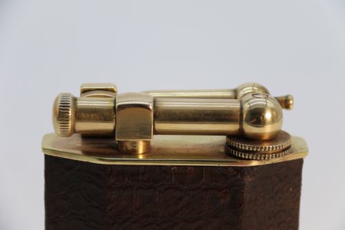 A LARGE FRENCH ART DECO BRASS AND LEATHER MOUNTED TABLE LIGHTER BY POLAIRE OF PARIS - ADDITIONAL PHOTO 9