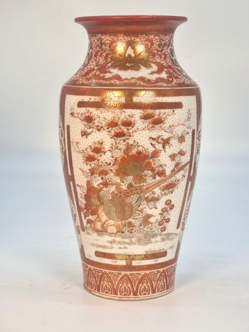 A LARGE PAIR OF JAPANESE KUTANI PORCELAIN VASES CIRCA 1890 - ADDITIONAL PHOTO 24