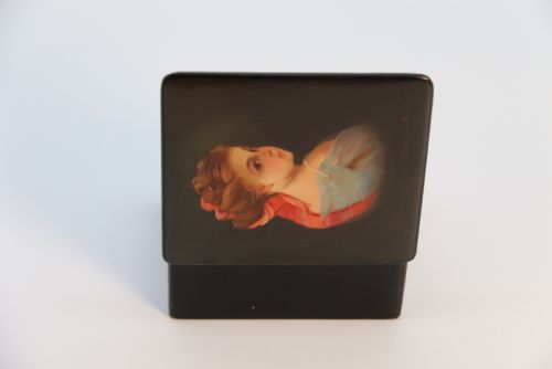 ANTIQUE RUSSIAN LACQUERED BOX HAND PAINTED WITH A PORTRAIT - ADDITIONAL PHOTO 13