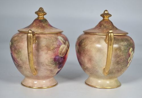 A PAIR OF COALPORT VASES HAND PAINTED WITH FRUIT BY RICHARD BUDD - ADDITIONAL PHOTO 5