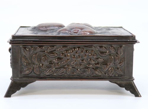 ARTS AND CRAFTS COPPER REPOUSSE HAND DECORATED BOX CIRCA 1900 IN A WILLIAM MORRIS STYLE - ADDITIONAL PHOTO 10