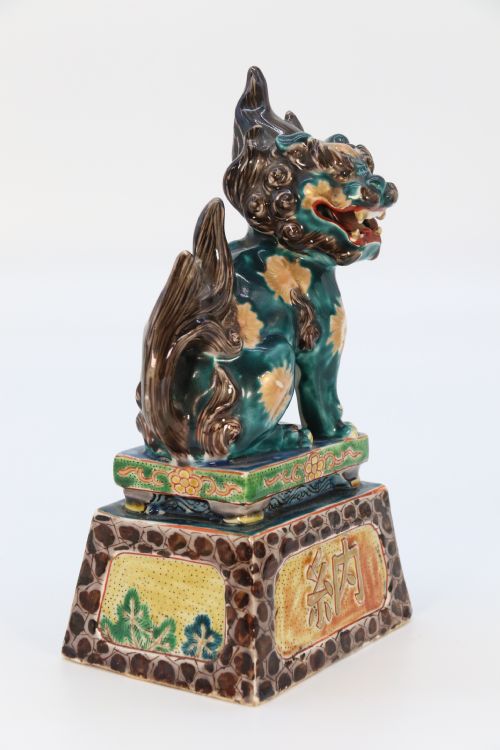 A HIGHLY DECORATIVE PAIR OF CHINESE POTTERY BUDDHIST LIONS CIRCA 1900 - ADDITIONAL PHOTO 13