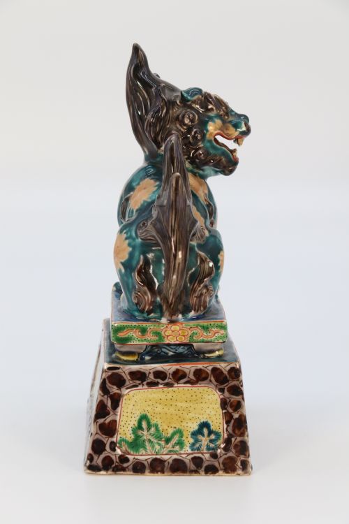 A HIGHLY DECORATIVE PAIR OF CHINESE POTTERY BUDDHIST LIONS CIRCA 1900 - ADDITIONAL PHOTO 19