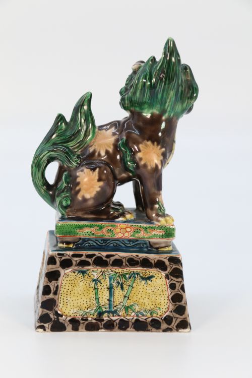 A HIGHLY DECORATIVE PAIR OF CHINESE POTTERY BUDDHIST LIONS CIRCA 1900 - ADDITIONAL PHOTO 20