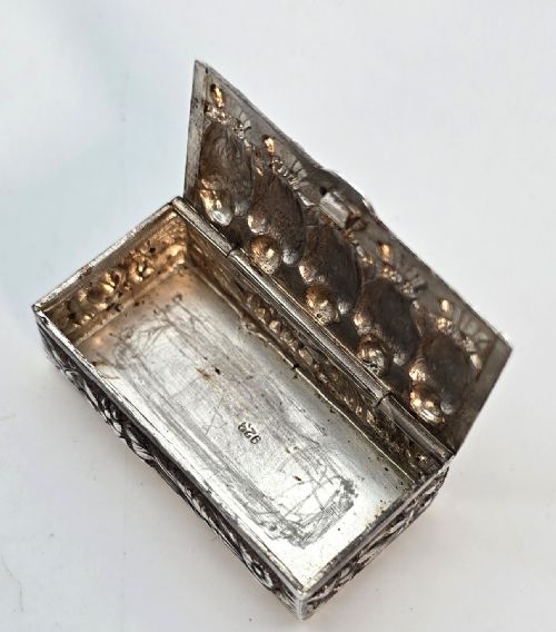 19TH CENTURY HEAVY CAST SILVER SNUFF BOX C1880 - ADDITIONAL PHOTO 10