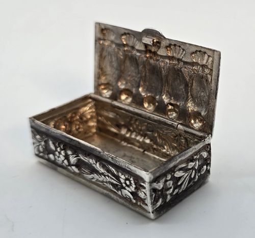 19TH CENTURY HEAVY CAST SILVER SNUFF BOX C1880 - ADDITIONAL PHOTO 11