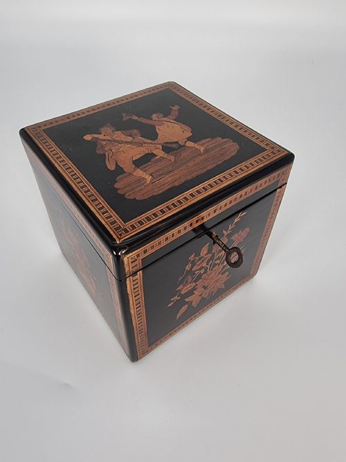 A MID 19TH CENTURY ITALIAN GRAND TOUR SORRENTO MARQUETRY BOX CIRCA 1860 - ADDITIONAL PHOTO 2