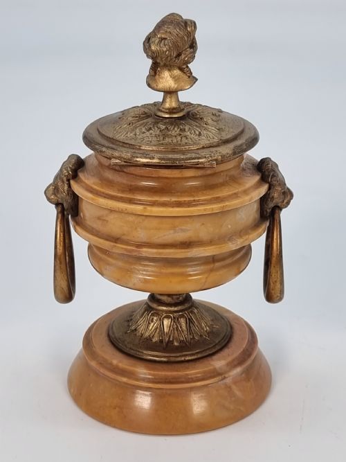 A FRENCH GILT BRONZE AND MARBLE INKWELL CIRCA 1870 - ADDITIONAL PHOTO 3