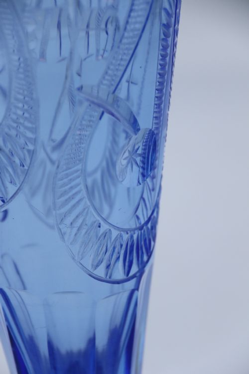 A STUNNING ART DECO SAPPHIRE BLUE CUT GLASS VASE CIRCA 1930 - ADDITIONAL PHOTO 7