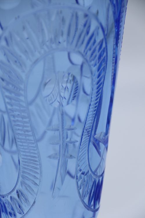 A STUNNING ART DECO SAPPHIRE BLUE CUT GLASS VASE CIRCA 1930 - ADDITIONAL PHOTO 10