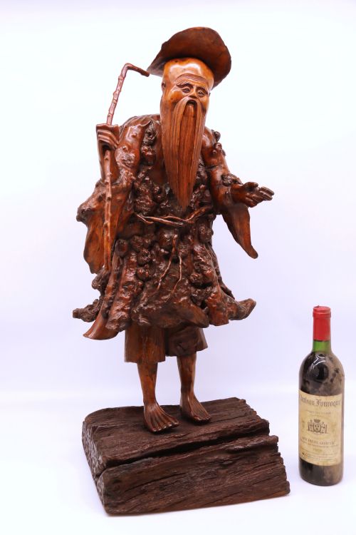 CHINESE BURR ROOT WOOD CARVING OF A SCHOLAR CIRCA 1870 - ADDITIONAL PHOTO 1