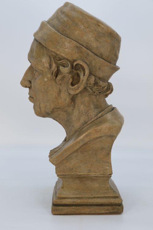 A LARGE 19TH CENTURY SIMULATED STONE PLASTER BUST OF A MEDIEVAL GENTLEMAN - ADDITIONAL PHOTO 9