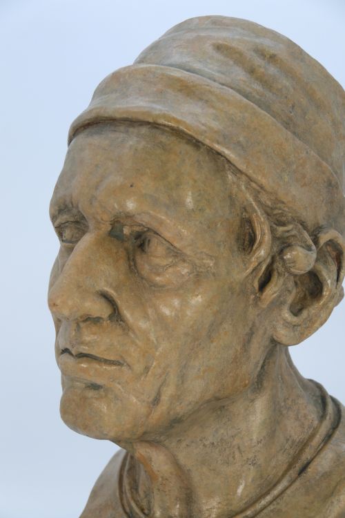 A LARGE 19TH CENTURY SIMULATED STONE PLASTER BUST OF A MEDIEVAL GENTLEMAN - ADDITIONAL PHOTO 14