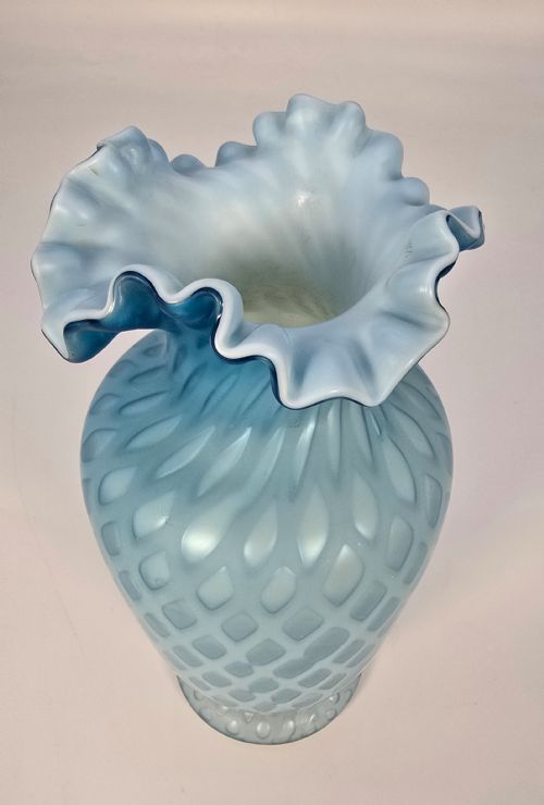 A LARGE VICTORIAN BLUE SATIN GLASS VASE ENGLISH CIRCA 1880 - ADDITIONAL PHOTO 7