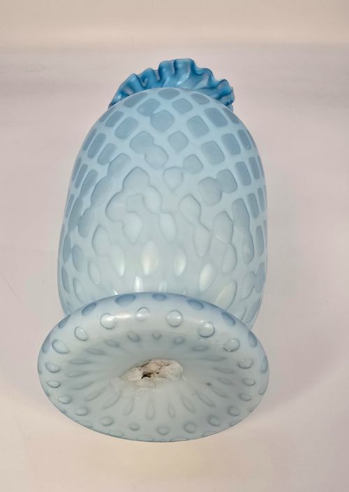 A LARGE VICTORIAN BLUE SATIN GLASS VASE ENGLISH CIRCA 1880 - ADDITIONAL PHOTO 9