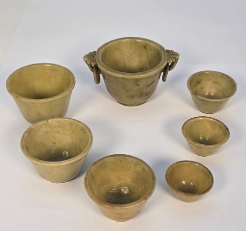 A CHINESE HAND CARVED SET OF SEVEN STONE PUZZLE CUPS - ADDITIONAL PHOTO 5
