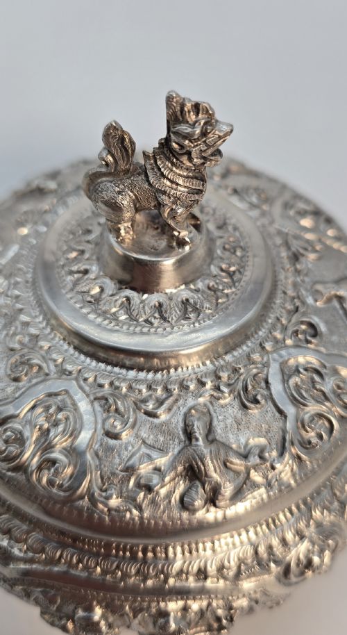 A SUPERB RAJ PERIOD INDIAN SILVER JAR AND COVER - ADDITIONAL PHOTO 17
