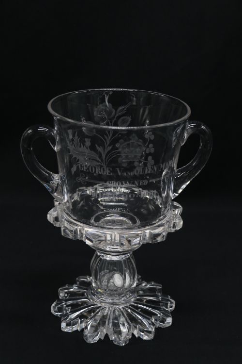ENGLISH COMMEMORATIVE GLASS GOBLET FOR THE CORONATION OF GEORGE V 1911 VERY RARE - ADDITIONAL PHOTO 1