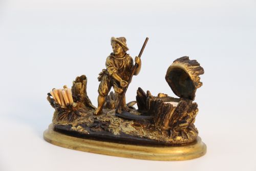 A FRENCH GILT BRONZE INKSTAND OF SMALL PROPORTIONS CIRCA 1860 - ADDITIONAL PHOTO 13