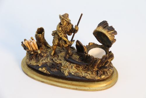 A FRENCH GILT BRONZE INKSTAND OF SMALL PROPORTIONS CIRCA 1860 - ADDITIONAL PHOTO 14