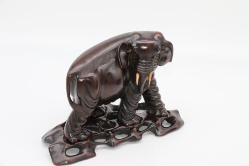 CHINESE 19TH C PAIR OF HARDWOOD ELEPHANTS ON STANDS C 1890 - ADDITIONAL PHOTO 6