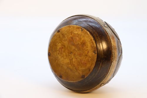 MID 19TH CENTURY PAIR OF INDIAN CEREMONIAL BOWLS RAJ PERIOD CIRCA 1860 - ADDITIONAL PHOTO 6