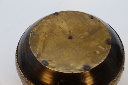MID 19TH CENTURY PAIR OF INDIAN CEREMONIAL BOWLS RAJ PERIOD CIRCA 1860 - ADDITIONAL PHOTO 11