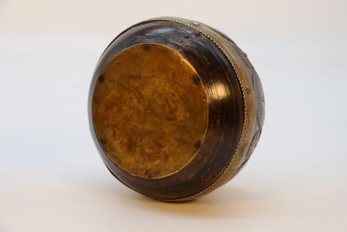MID 19TH CENTURY PAIR OF INDIAN CEREMONIAL BOWLS RAJ PERIOD CIRCA 1860 - ADDITIONAL PHOTO 12