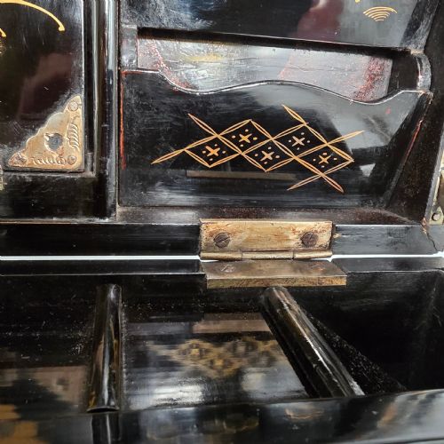 A LARGE 19TH CENTURY JAPANESE LACQUER WRITING BOX CIRCA 1880 - ADDITIONAL PHOTO 10