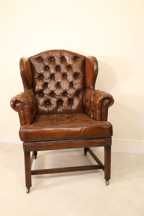 A GEORGE III LARGE WING BACKED ARMCHAIR CIRCA 1780 - ADDITIONAL PHOTO 1