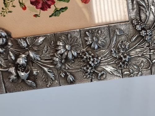 A FRENCH AESTHETIC MOVEMENT PEWTER FRAME WITH A FLORAL WATERCOLOUR PAINTING - ADDITIONAL PHOTO 6