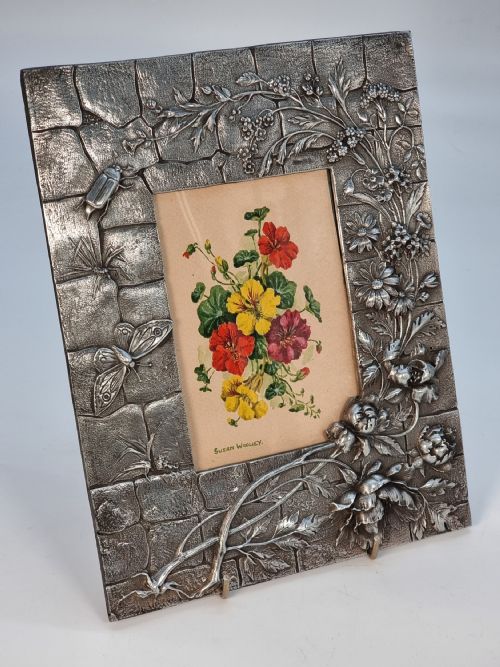 A FRENCH AESTHETIC MOVEMENT PEWTER FRAME WITH A FLORAL WATERCOLOUR PAINTING - ADDITIONAL PHOTO 11