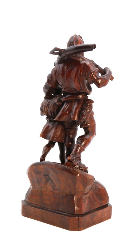 BLACK FOREST WALNUT CARVING OF WILLIAM TELL CIRCA 1900 - ADDITIONAL PHOTO 9