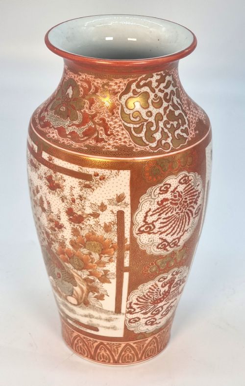 A LARGE PAIR OF JAPANESE KUTANI PORCELAIN VASES CIRCA 1890 - ADDITIONAL PHOTO 10