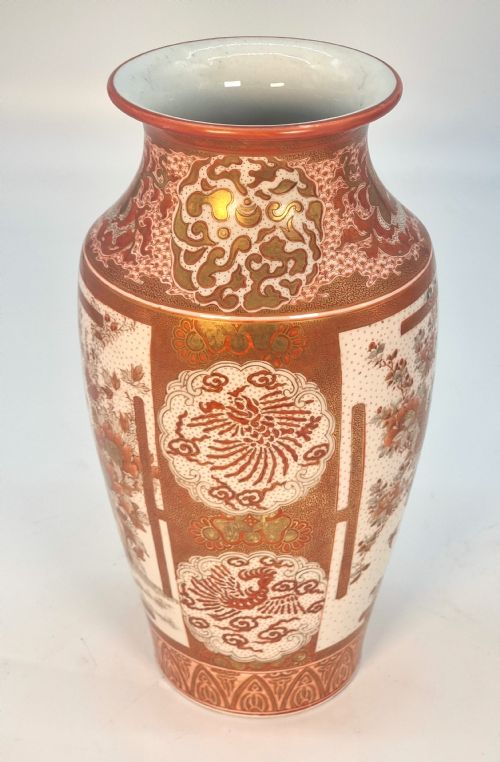 A LARGE PAIR OF JAPANESE KUTANI PORCELAIN VASES CIRCA 1890 - ADDITIONAL PHOTO 11