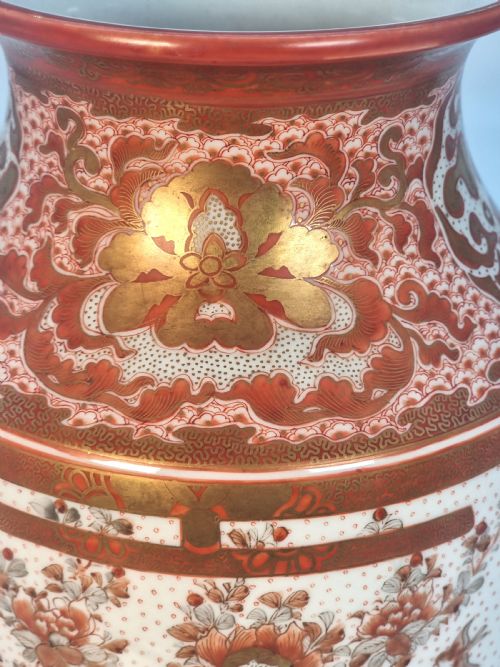 A LARGE PAIR OF JAPANESE KUTANI PORCELAIN VASES CIRCA 1890 - ADDITIONAL PHOTO 19