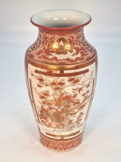 A LARGE PAIR OF JAPANESE KUTANI PORCELAIN VASES CIRCA 1890 - ADDITIONAL PHOTO 24