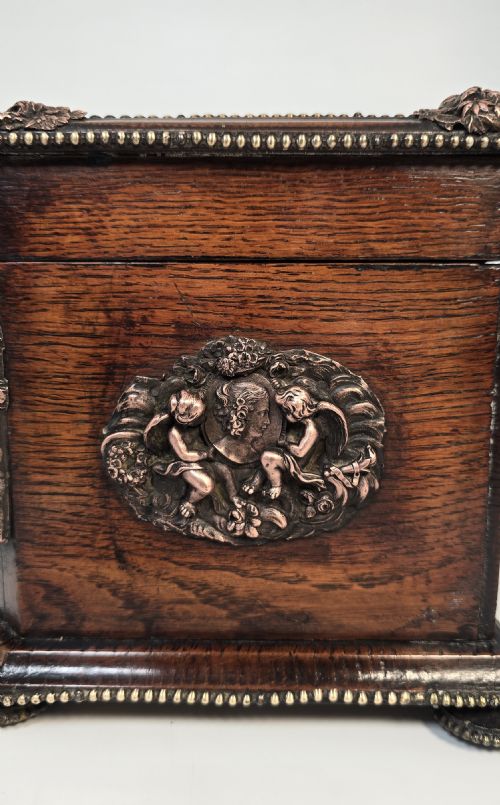 A FRENCH TEA CADDY BY TAHAN OF PARIS MADE FROM OAK CIRCA 1880 - ADDITIONAL PHOTO 9