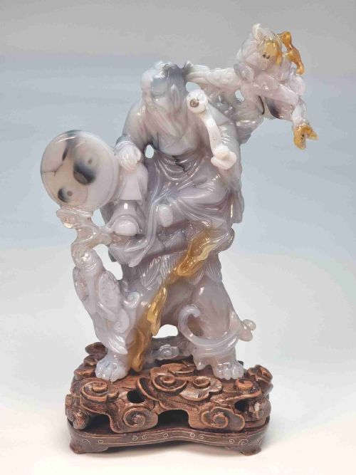 A CHINESE HAND CARVED AGATE HARDSTONE FIGURE GROUP CIRCA 1930 - ADDITIONAL PHOTO 2