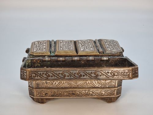 A MINDANAO SILVER INLAID BRONZE BETAL BOX MID TO LATE 19TH CENTURY - ADDITIONAL PHOTO 14